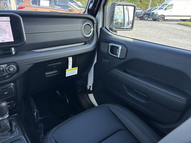 new 2025 Jeep Gladiator car, priced at $42,158