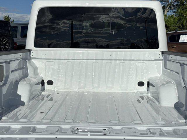 new 2025 Jeep Gladiator car, priced at $42,158