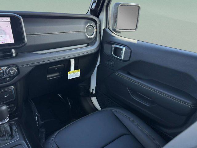 new 2025 Jeep Gladiator car, priced at $39,385