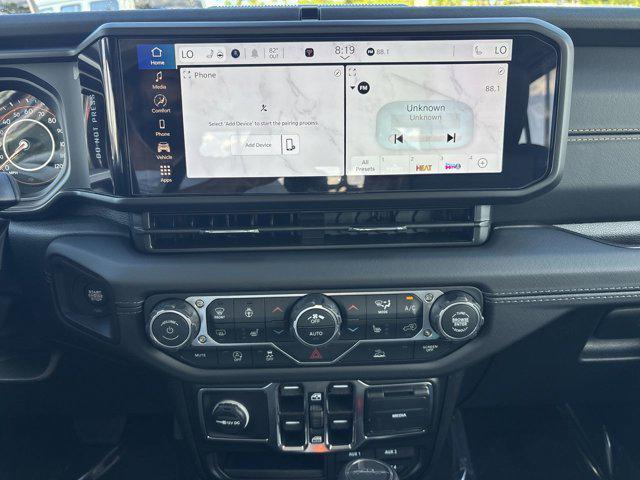 new 2025 Jeep Gladiator car, priced at $42,158