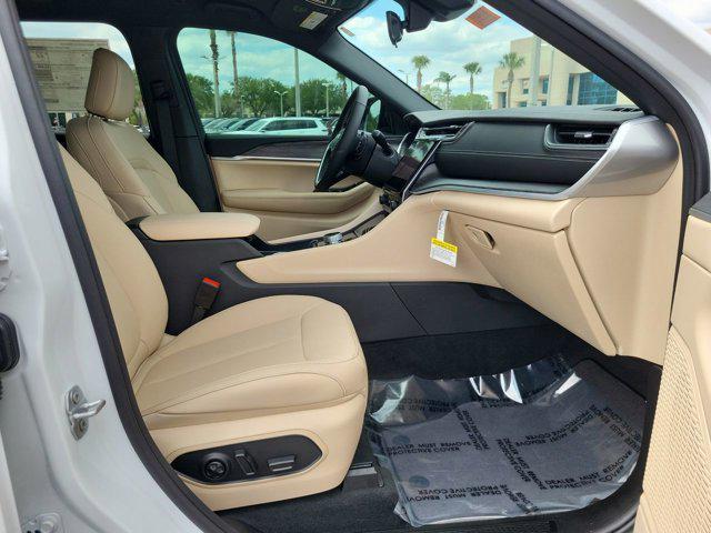 new 2025 Jeep Grand Cherokee car, priced at $36,389