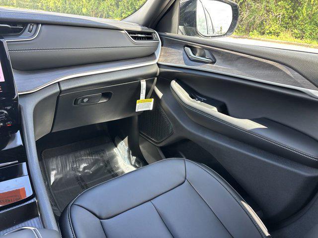 new 2025 Jeep Grand Cherokee L car, priced at $44,443