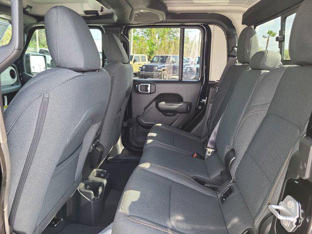 new 2025 Jeep Gladiator car, priced at $40,936