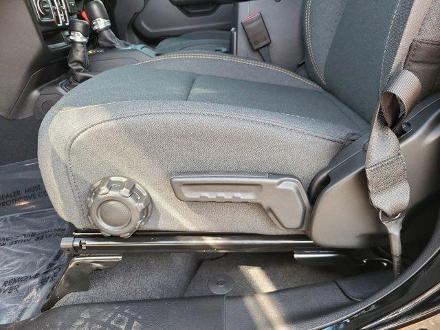 new 2025 Jeep Gladiator car, priced at $40,936
