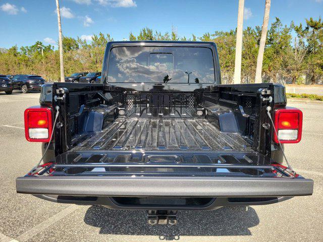new 2025 Jeep Gladiator car, priced at $40,936