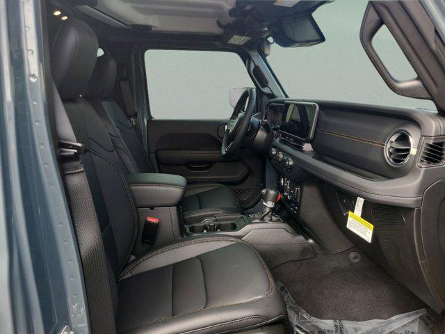 new 2025 Jeep Gladiator car, priced at $39,980