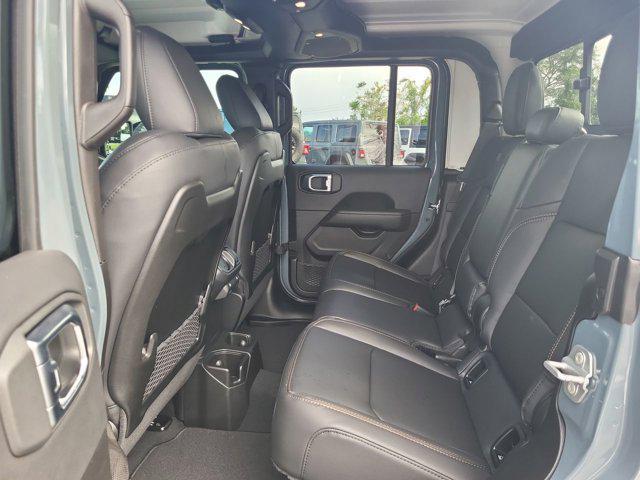 new 2025 Jeep Gladiator car, priced at $42,113