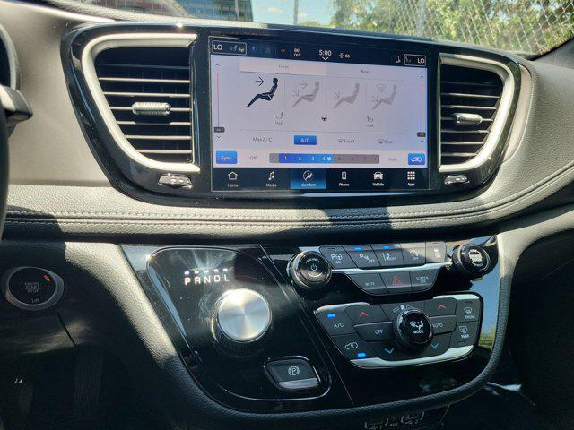 new 2025 Chrysler Pacifica car, priced at $42,517