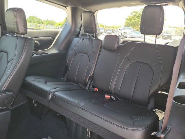 new 2025 Chrysler Pacifica car, priced at $42,517