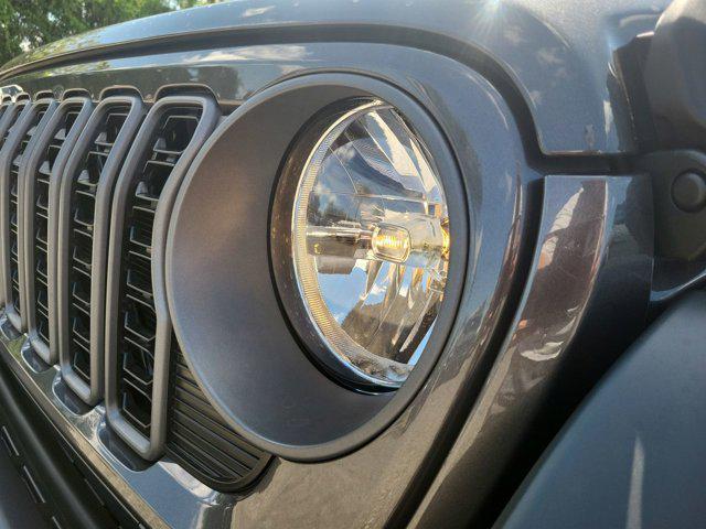 new 2025 Jeep Wrangler car, priced at $41,348