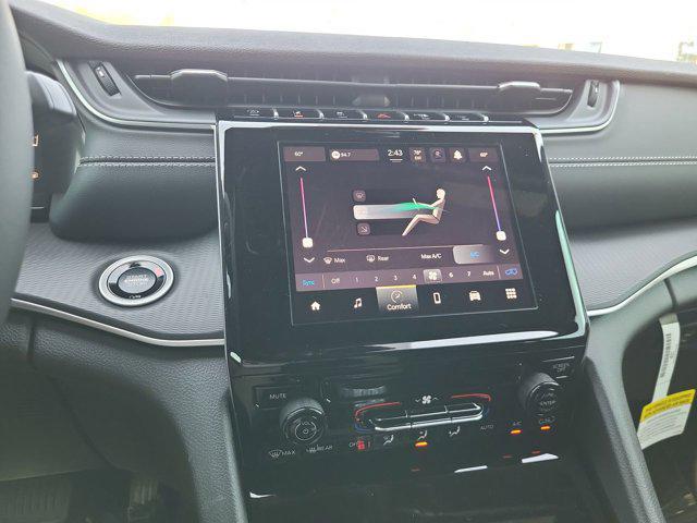 new 2025 Jeep Grand Cherokee car, priced at $36,498