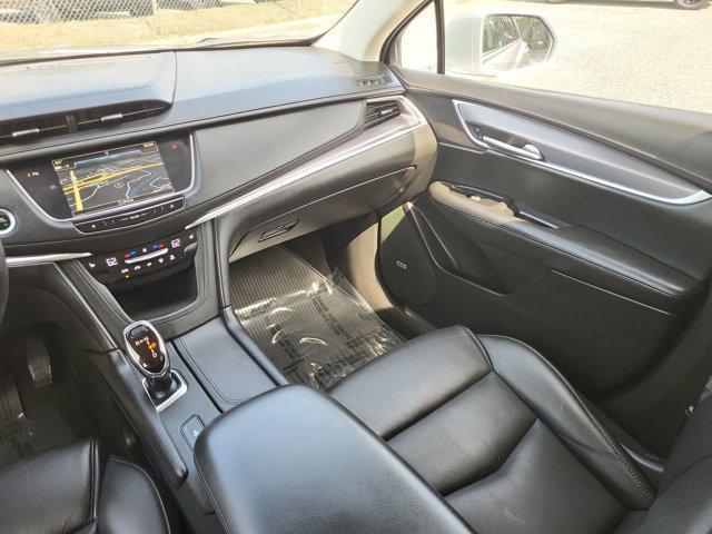 used 2018 Cadillac XT5 car, priced at $17,900