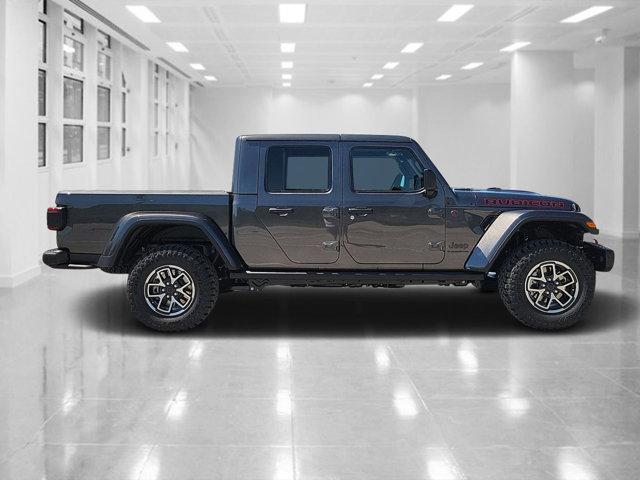 new 2024 Jeep Gladiator car, priced at $55,200