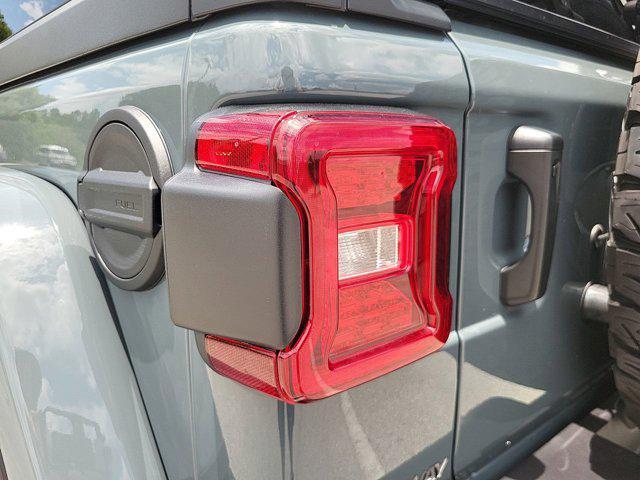 new 2025 Jeep Wrangler car, priced at $51,179