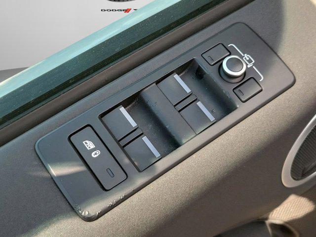 used 2018 Land Rover Discovery car, priced at $13,994