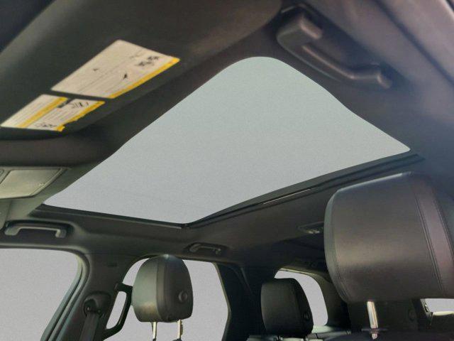 used 2018 Land Rover Discovery car, priced at $13,994