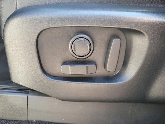 used 2018 Land Rover Discovery car, priced at $13,994