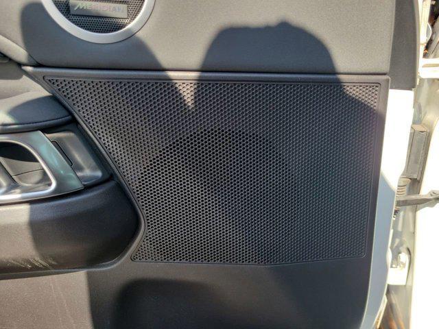 used 2018 Land Rover Discovery car, priced at $13,994