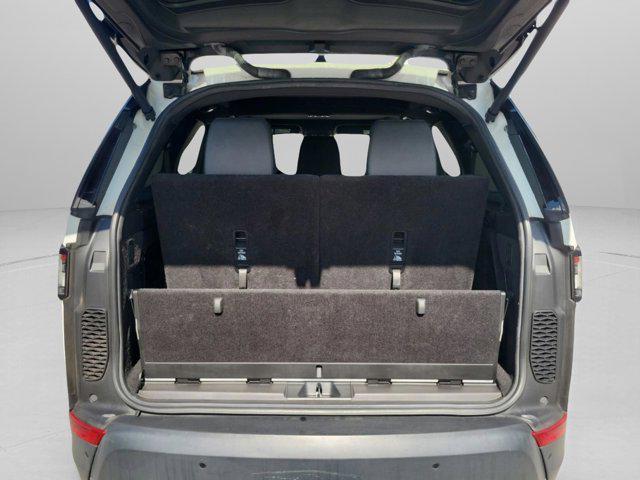 used 2018 Land Rover Discovery car, priced at $13,994