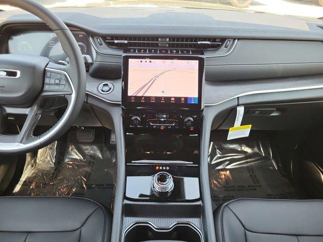 new 2025 Jeep Grand Cherokee car, priced at $40,678