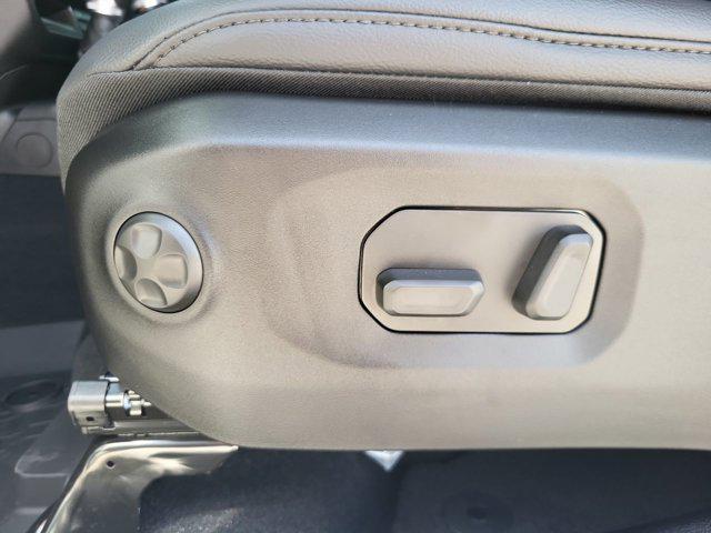 new 2025 Jeep Wrangler car, priced at $52,138