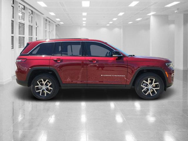 new 2025 Jeep Grand Cherokee car, priced at $44,695