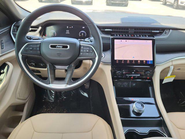 new 2025 Jeep Grand Cherokee car, priced at $44,695