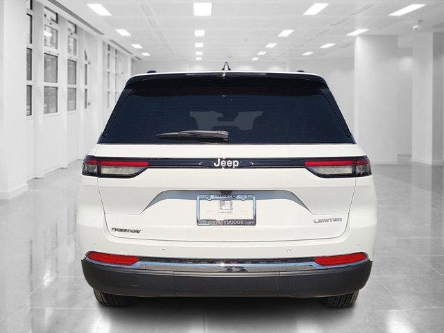 new 2025 Jeep Grand Cherokee car, priced at $38,392