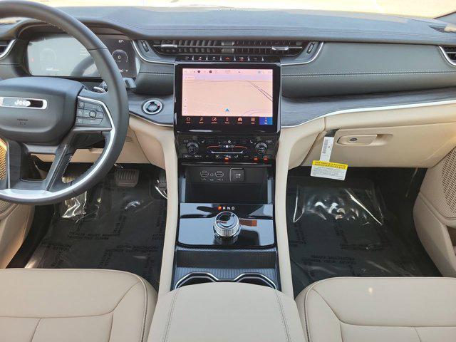 new 2025 Jeep Grand Cherokee car, priced at $38,392
