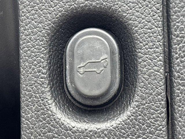 used 2018 Chevrolet Suburban car, priced at $20,987