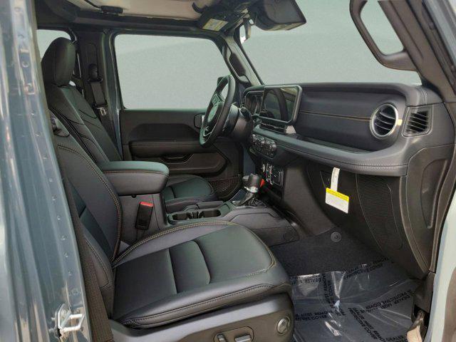 new 2025 Jeep Gladiator car, priced at $38,685