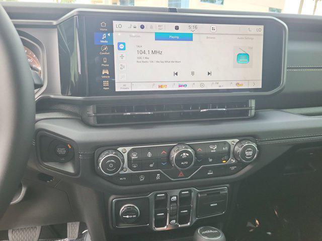 new 2025 Jeep Gladiator car, priced at $39,869