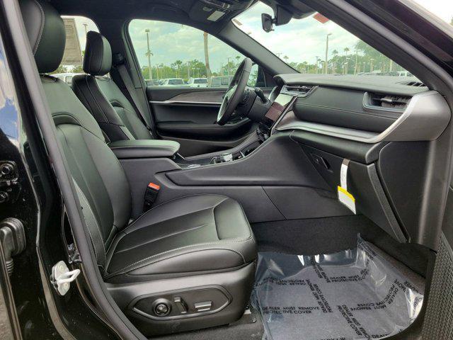 new 2025 Jeep Grand Cherokee L car, priced at $41,904
