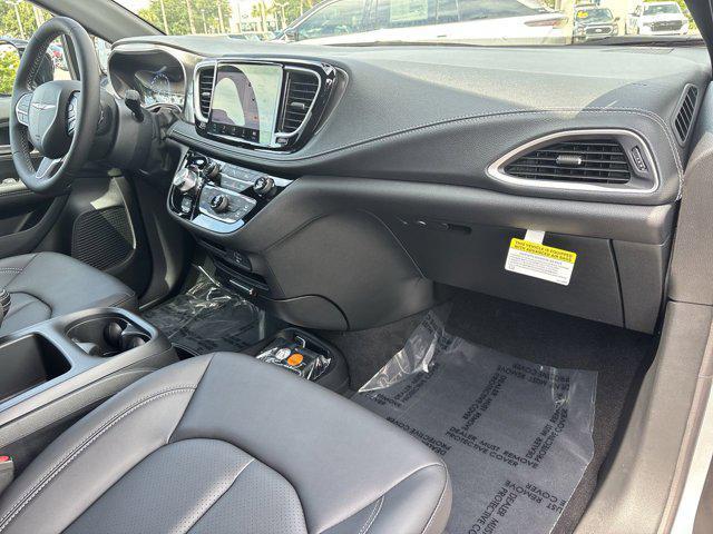 new 2026 Chrysler Pacifica car, priced at $40,445