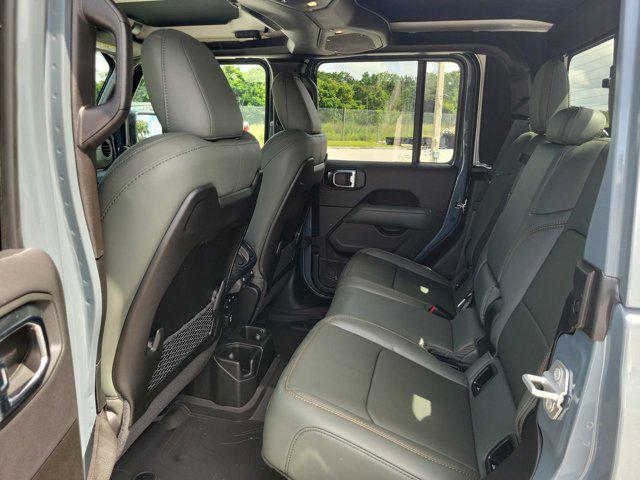 new 2025 Jeep Gladiator car, priced at $50,860
