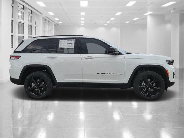 new 2024 Jeep Grand Cherokee car, priced at $41,580