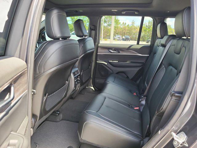 new 2025 Jeep Grand Cherokee car, priced at $40,695