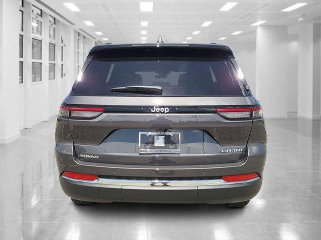 new 2025 Jeep Grand Cherokee car, priced at $40,695