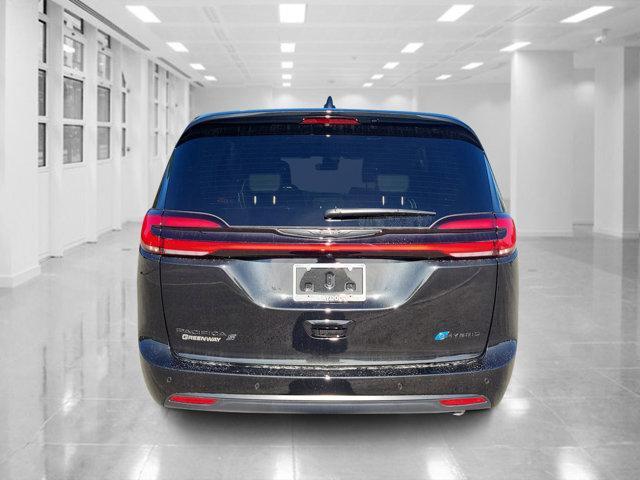 new 2024 Chrysler Pacifica Hybrid car, priced at $45,508