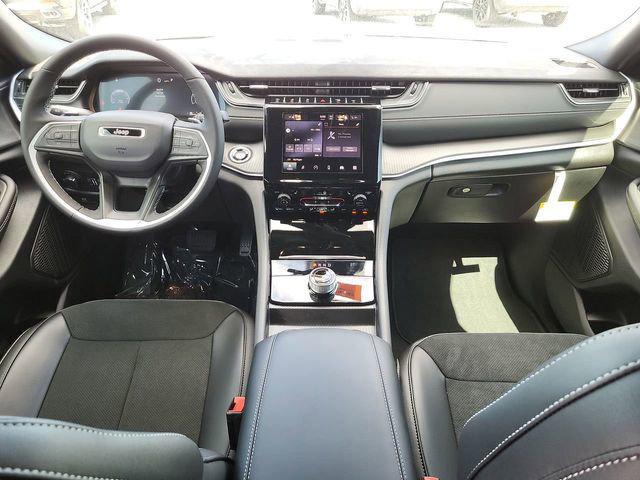 new 2025 Jeep Grand Cherokee L car, priced at $38,275