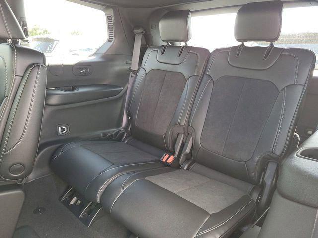 new 2025 Jeep Grand Cherokee L car, priced at $38,275
