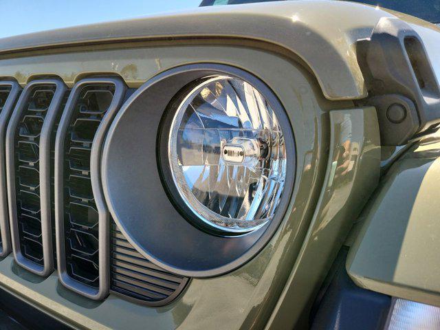 new 2025 Jeep Gladiator car, priced at $53,369