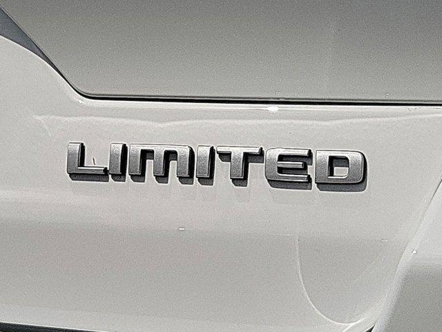 new 2025 Jeep Grand Cherokee car, priced at $38,577