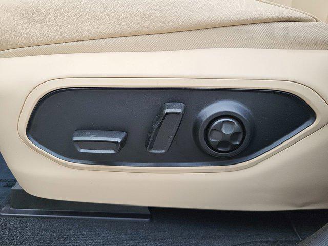 new 2025 Jeep Grand Cherokee car, priced at $38,577
