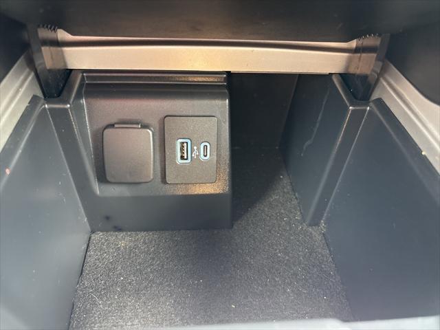 used 2022 Ford Explorer car, priced at $40,000