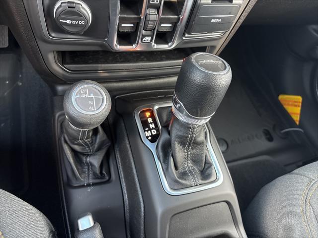 new 2025 Jeep Gladiator car, priced at $36,555