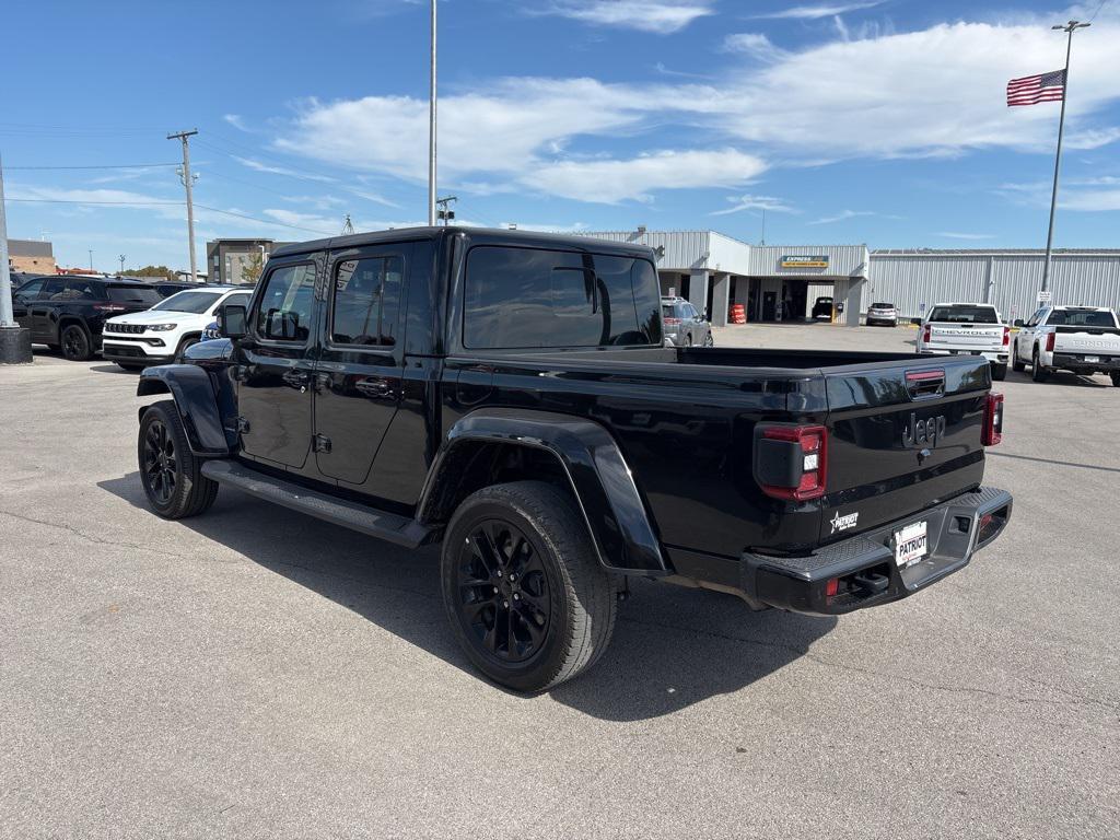 used 2023 Jeep Gladiator car, priced at $33,000