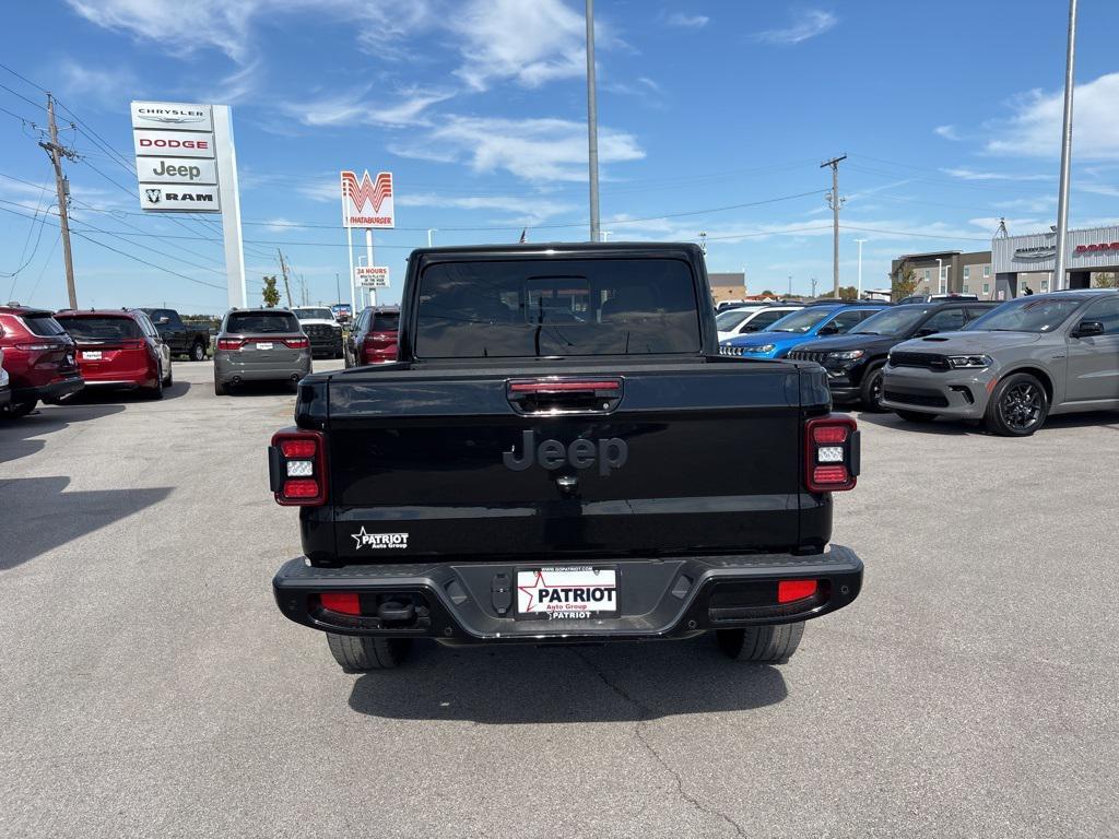 used 2023 Jeep Gladiator car, priced at $33,000