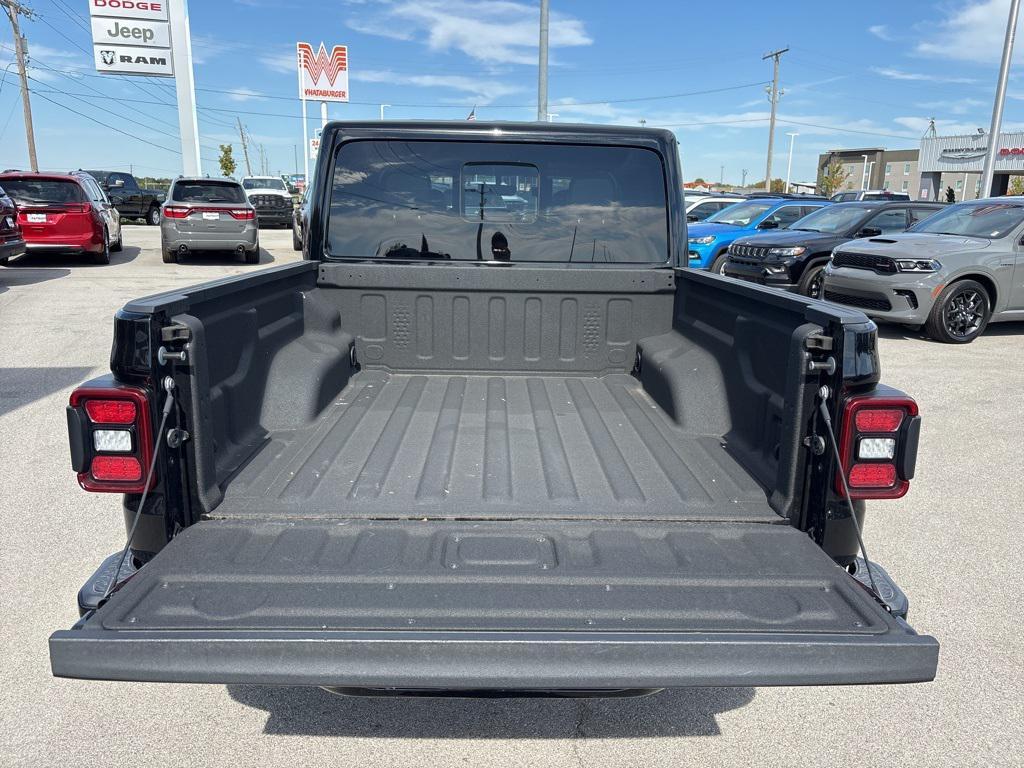 used 2023 Jeep Gladiator car, priced at $33,000