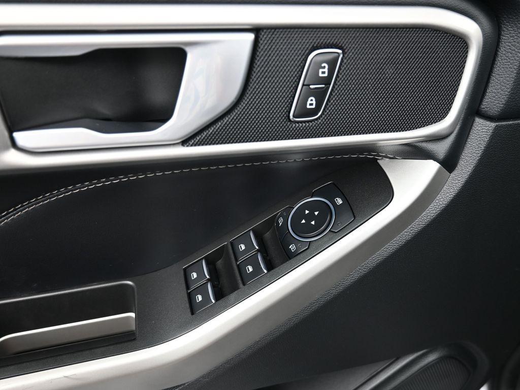 used 2023 Ford Explorer car, priced at $31,009